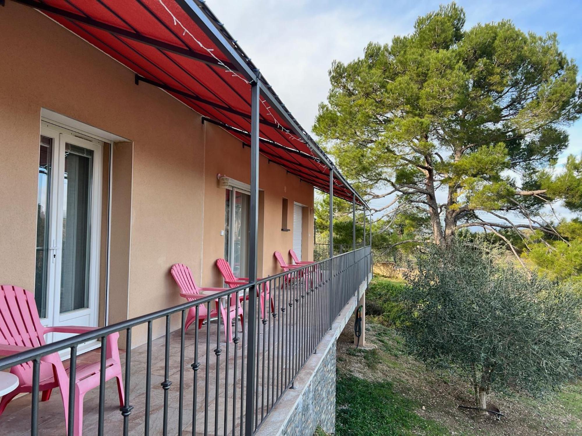 Domaine Maxxim Hotel Clermont-lʼHérault Buitenkant foto
